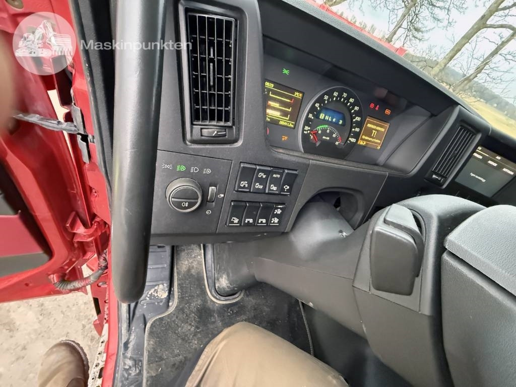 Camión volquete Volvo FMX 540: foto 17