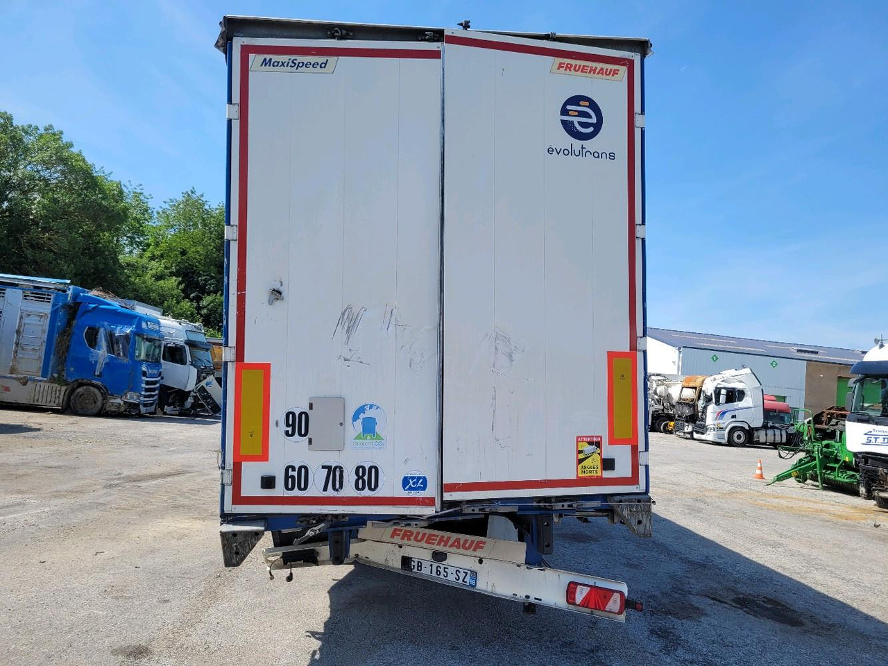 FRUEHAUF FKSRT4 SAVOYARDE 3 ESSIEUX - Otros maquinaria: foto 5 FRUEHAUF FKSRT4 SAVOYARDE 3 ESSIEUX - Otros maquinaria: foto 5