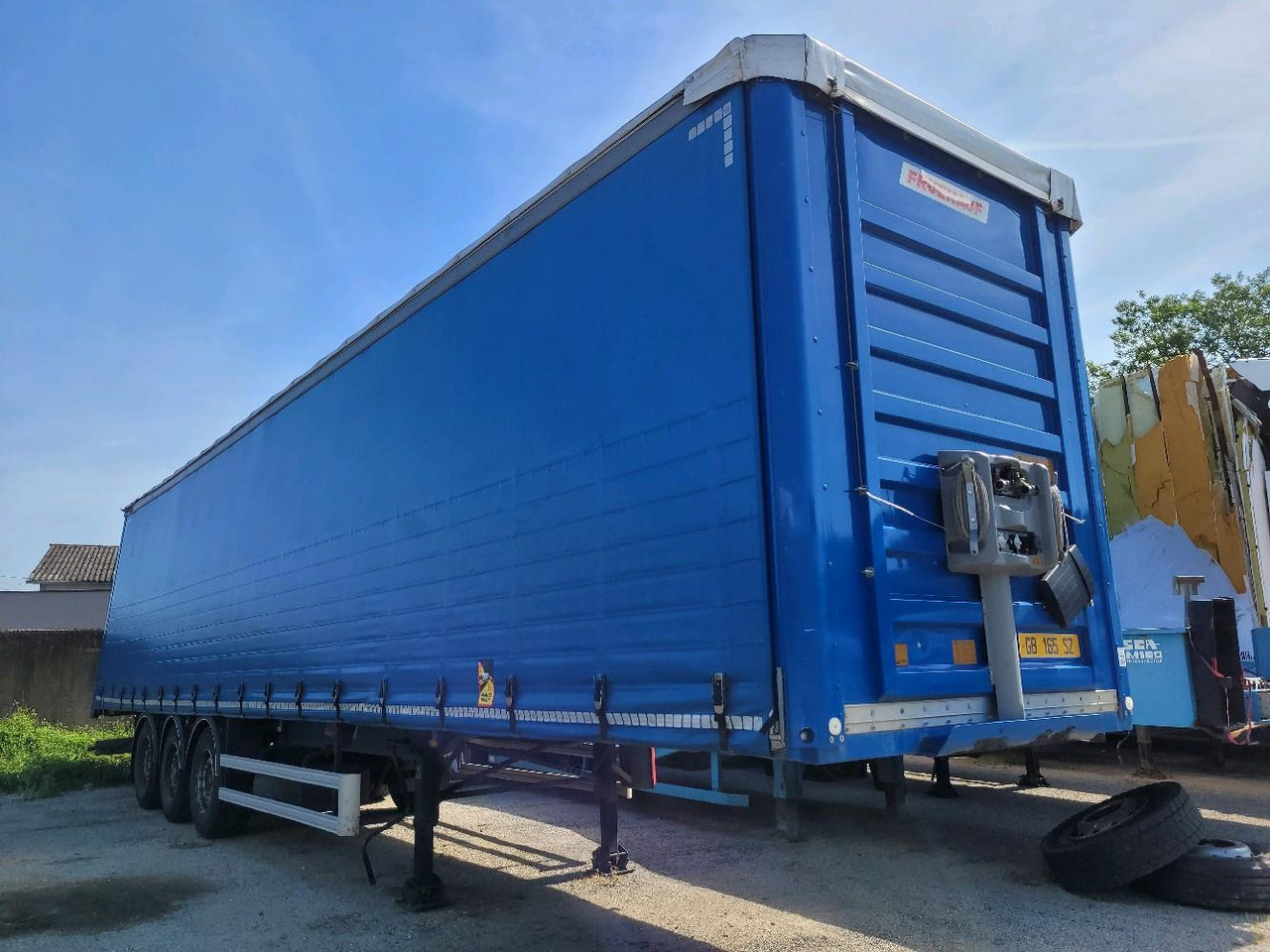 FRUEHAUF FKSRT4 SAVOYARDE 3 ESSIEUX - Otros maquinaria: foto 1 FRUEHAUF FKSRT4 SAVOYARDE 3 ESSIEUX - Otros maquinaria: foto 1