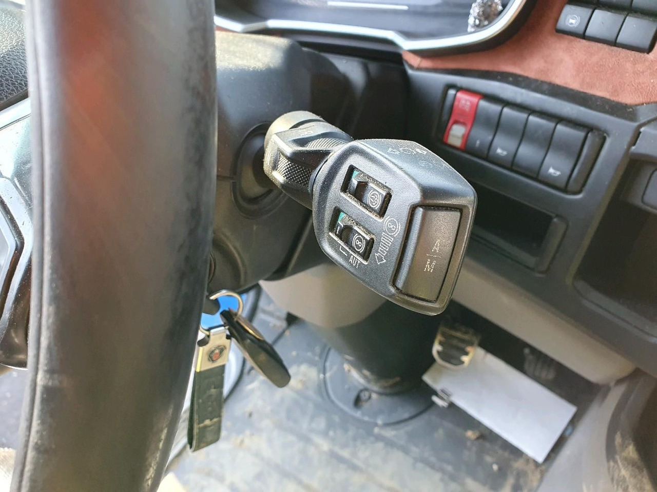 Camión transporte de ganado SCANIA R580: foto 15 Camión transporte de ganado SCANIA R580: foto 15