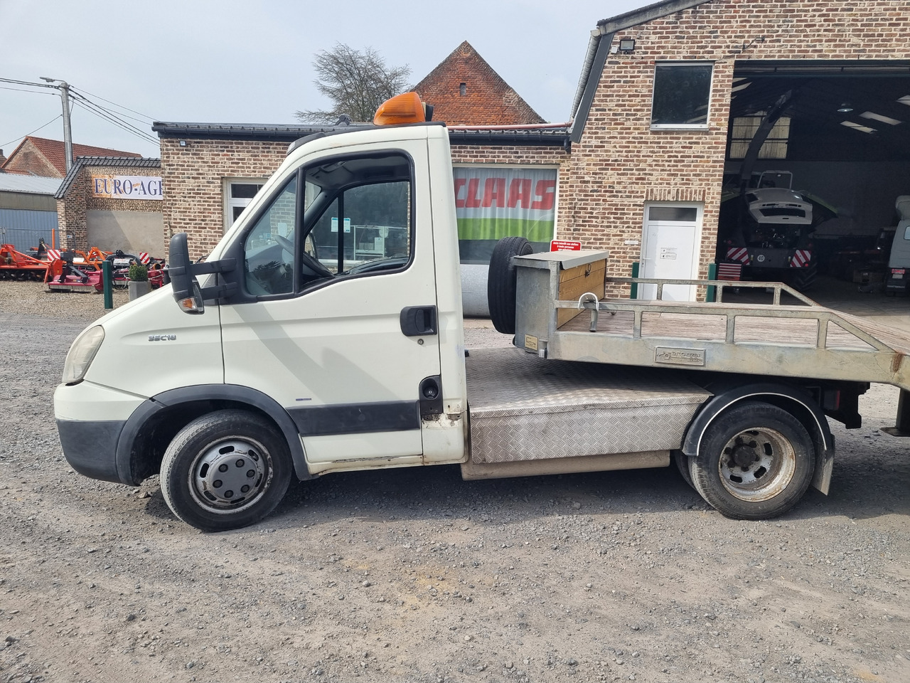 IVECO DAILY 35C18 - Cabeza tractora BE: foto 1 IVECO DAILY 35C18 - Cabeza tractora BE: foto 1
