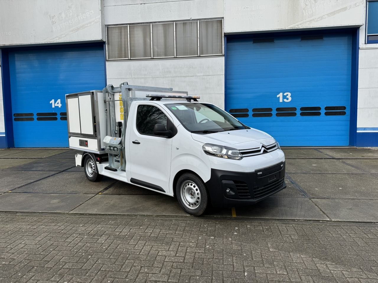 Citroen E-Jumpy veegvuil zijbelader seitenlader mullfahrzeug - Furgoneta basculante, Furgoneta eléctrica: foto 2 Citroen E-Jumpy veegvuil zijbelader seitenlader mullfahrzeug - Furgoneta basculante, Furgoneta eléctrica: foto 2