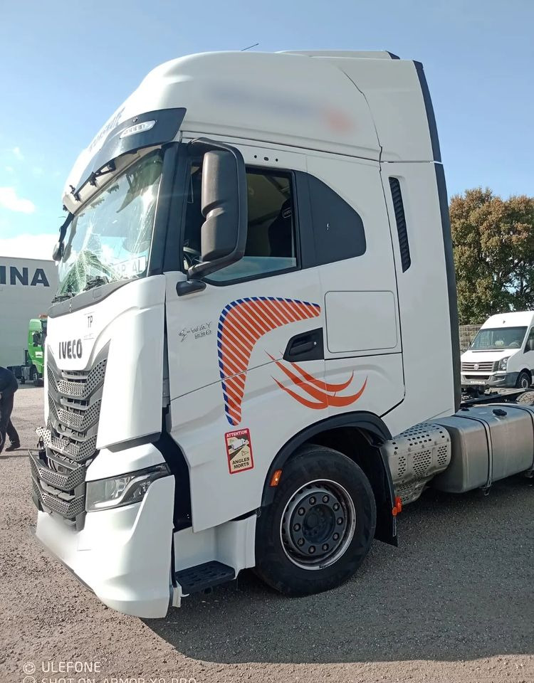 Iveco S-WAY 530 RETARDER USZKODZONY - Cabeza tractora: foto 2 Iveco S-WAY 530 RETARDER USZKODZONY - Cabeza tractora: foto 2