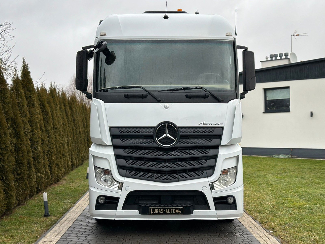Mercedes-Benz ACTROS 1845 EURO 5 HYDRAULIC - Cabeza tractora: foto 2 Mercedes-Benz ACTROS 1845 EURO 5 HYDRAULIC - Cabeza tractora: foto 2