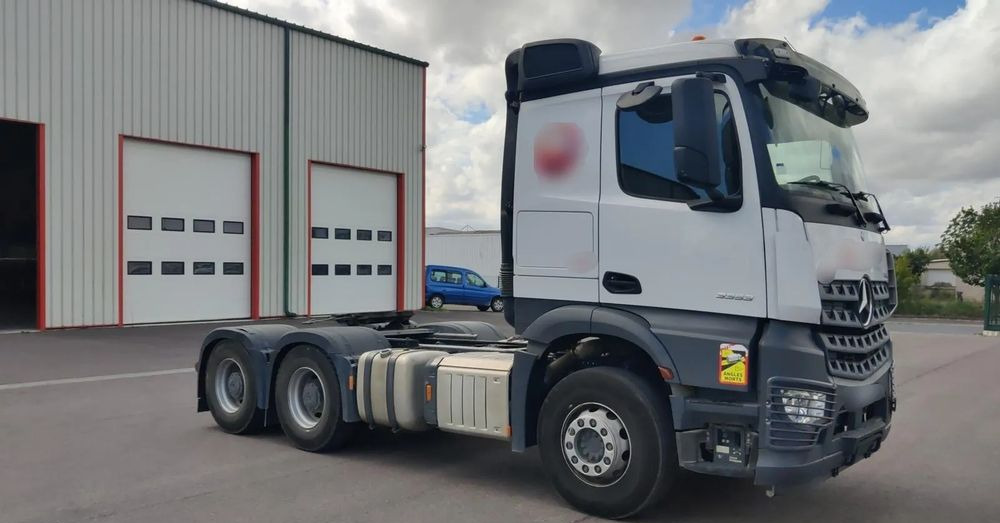 Mercedes-Benz AROCS 3353 6X4 68 TON - Cabeza tractora: foto 4 Mercedes-Benz AROCS 3353 6X4 68 TON - Cabeza tractora: foto 4