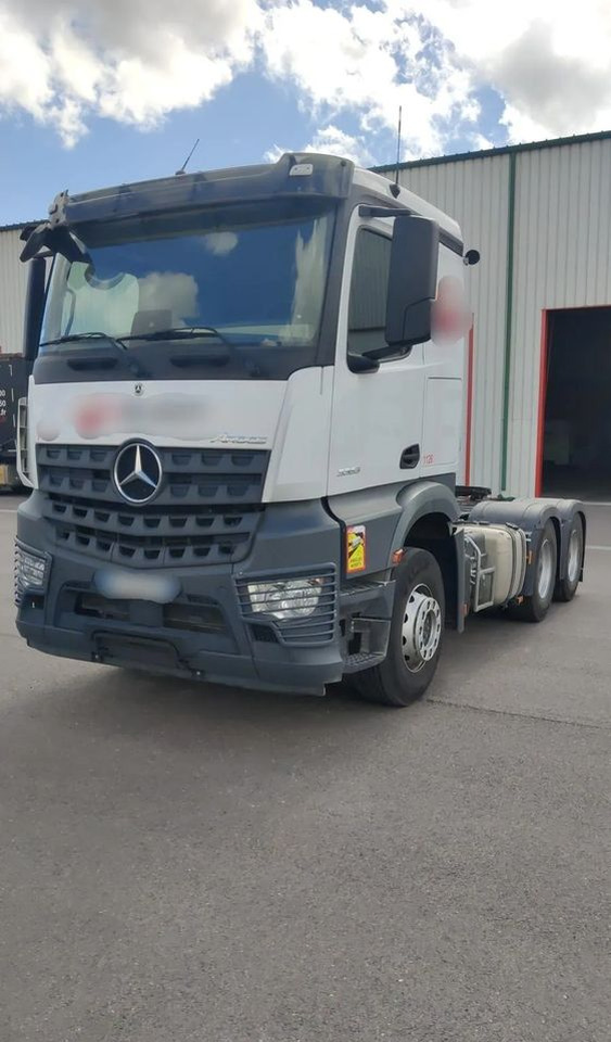 Mercedes-Benz AROCS 3353 6X4 68 TON - Cabeza tractora: foto 1 Mercedes-Benz AROCS 3353 6X4 68 TON - Cabeza tractora: foto 1