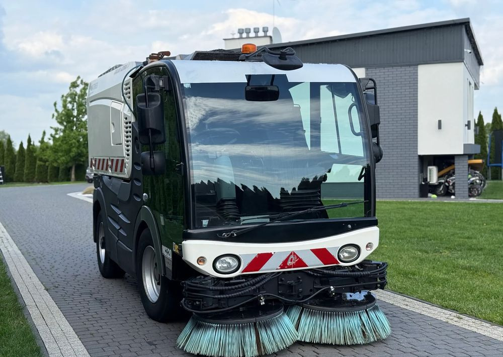 Inny MATHIEU GRAND AZURA MC420 ZAMIATARKA - Camión de basura: foto 3 Inny MATHIEU GRAND AZURA MC420 ZAMIATARKA - Camión de basura: foto 3