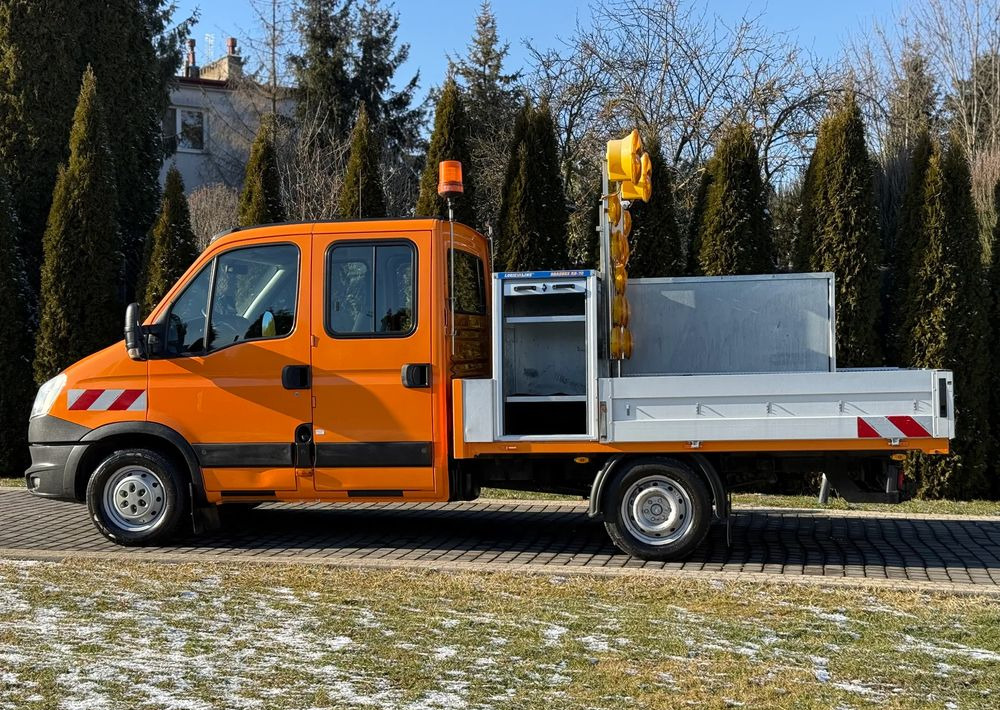 Iveco DAILY 35S13 - Furgoneta con lona: foto 4 Iveco DAILY 35S13 - Furgoneta con lona: foto 4