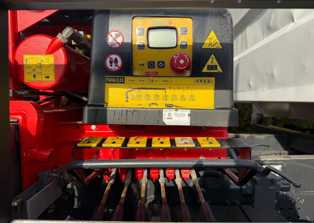 Camión volquete Iveco STRALIS 330 / 4x2 / FASSI F135 / WYWROTKA: foto 19