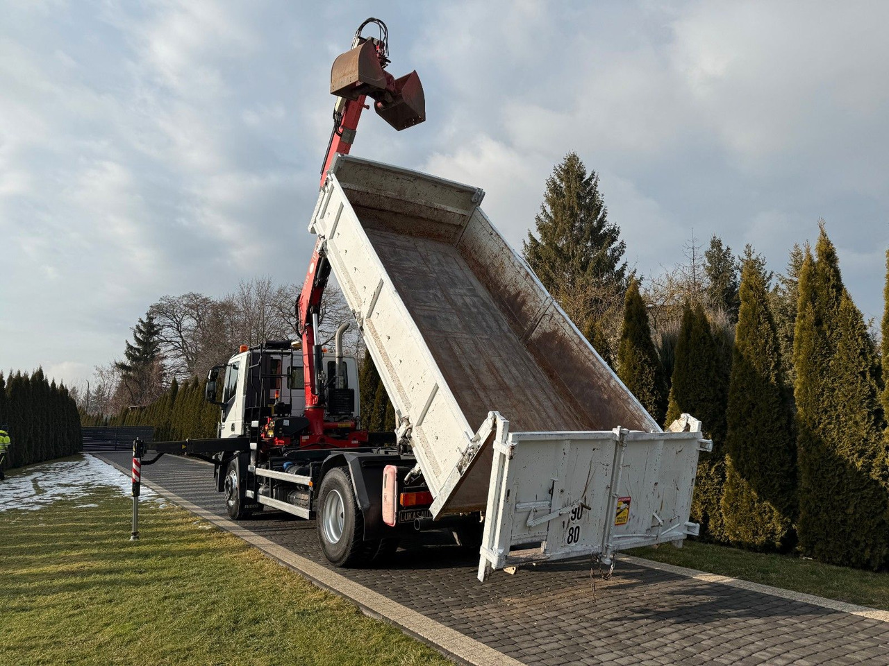 Camión grúa Iveco STRALIS 330 / 4x2/ TIPPER /FASSI F135: foto 13