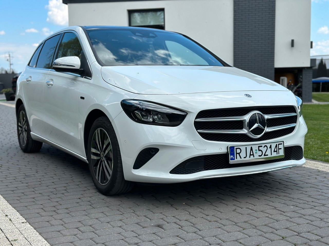 Mercedes-Benz B 250e - Coche: foto 1 Mercedes-Benz B 250e - Coche: foto 1