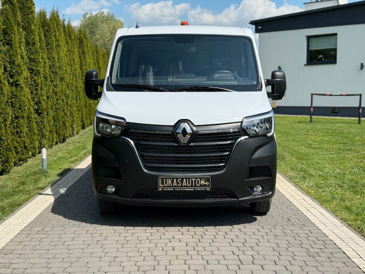 Renault MASTER TIPPER 3 SEATS LOW KMS - Furgoneta basculante: foto 2 Renault MASTER TIPPER 3 SEATS LOW KMS - Furgoneta basculante: foto 2