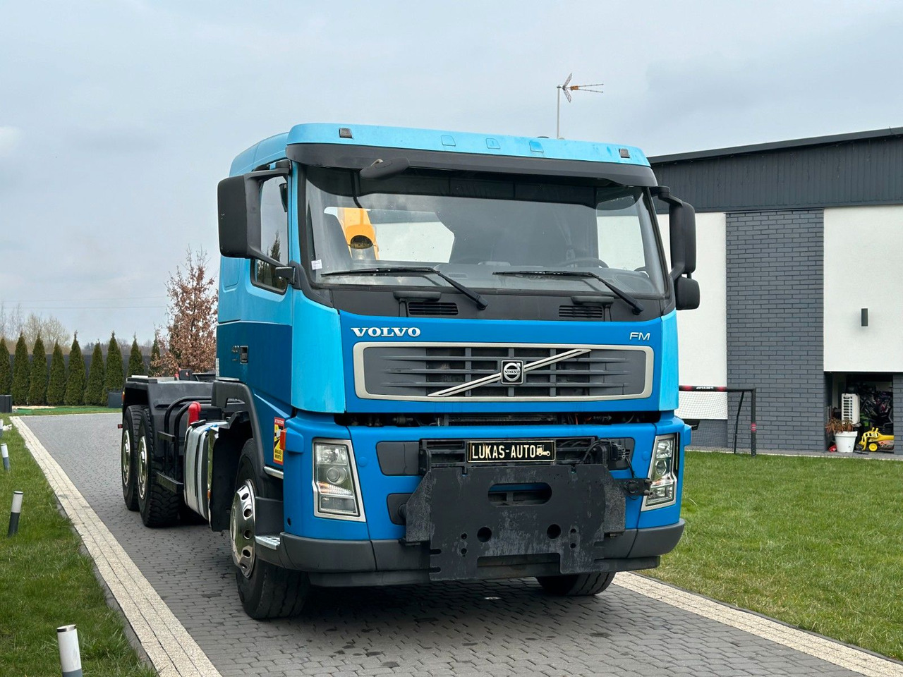 Volvo FM 400 MANUAL 6X4 ABROLLKIPPER - Camión multibasculante: foto 3 Volvo FM 400 MANUAL 6X4 ABROLLKIPPER - Camión multibasculante: foto 3