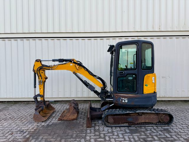 Bobcat E26 / 2016 BJ / 3 x Löffel / 3.905 H - Miniexcavadora: foto 2 Bobcat E26 / 2016 BJ / 3 x Löffel / 3.905 H - Miniexcavadora: foto 2