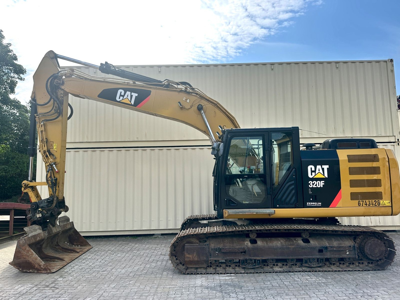 CAT 320FL / 2017 BJ / 9.933 H / Deutsche Maschine - Excavadora de cadenas: foto 2 CAT 320FL / 2017 BJ / 9.933 H / Deutsche Maschine - Excavadora de cadenas: foto 2