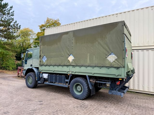 Iveco 140E24 4x4 / Armee / / Camper - Camión lona: foto 4 Iveco 140E24 4x4 / Armee / / Camper - Camión lona: foto 4