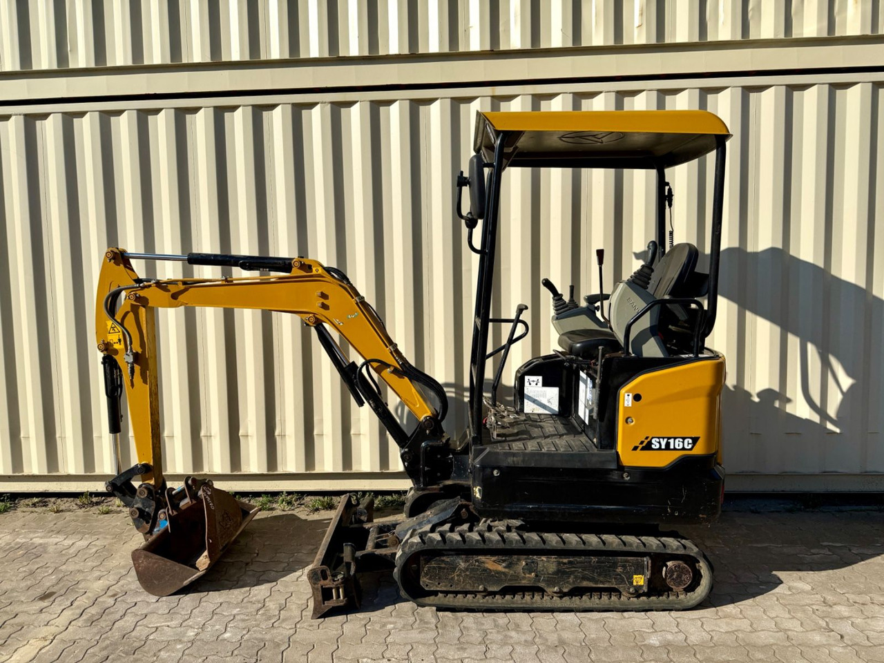 Sany SY16/ 2023 BJ / 745 H / 2 x Löffel - Miniexcavadora: foto 2 Sany SY16/ 2023 BJ / 745 H / 2 x Löffel - Miniexcavadora: foto 2