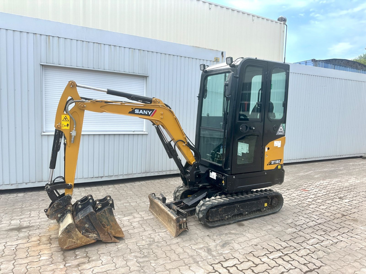 Sany SY18C / 2023 BJ / 181 H / 3 x Löffel - Miniexcavadora: foto 1 Sany SY18C / 2023 BJ / 181 H / 3 x Löffel - Miniexcavadora: foto 1