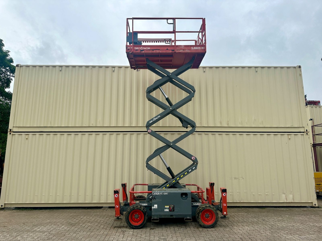 Skyjack SJ6826RT 4x4 Diesel, 9.9 Meter, 1.053 H - Camión con plataforma elevadora: foto 2 Skyjack SJ6826RT 4x4 Diesel, 9.9 Meter, 1.053 H - Camión con plataforma elevadora: foto 2