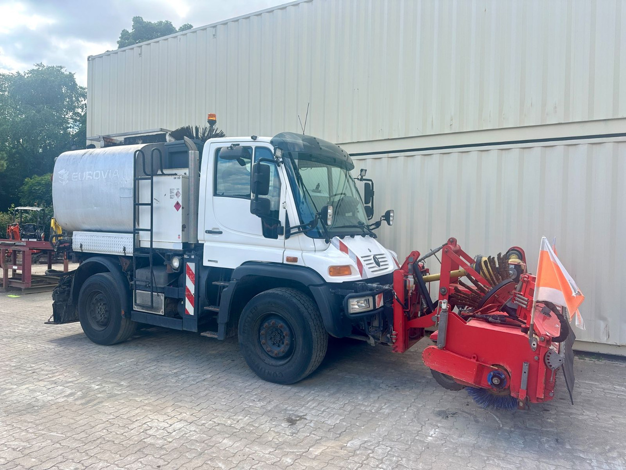 Unimog U400 Schäfer-Technic Bitum/Asphalt / TÜV 02/2026 - Construcción de carreteras: foto 4 Unimog U400 Schäfer-Technic Bitum/Asphalt / TÜV 02/2026 - Construcción de carreteras: foto 4