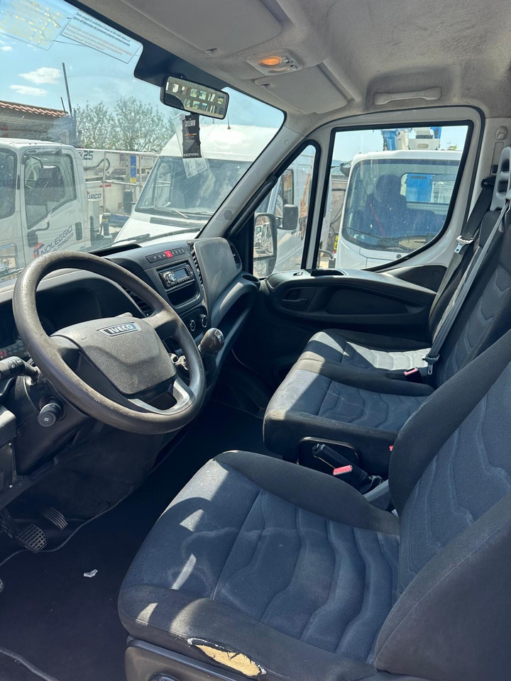 IVECO DAILY 35C12 - Camión volquete: foto 5 IVECO DAILY 35C12 - Camión volquete: foto 5