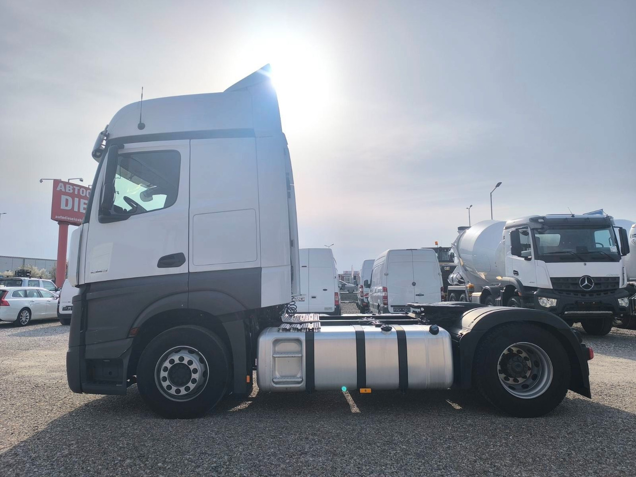 Mercedes-Benz Actros 1845 - Cabeza tractora: foto 4 Mercedes-Benz Actros 1845 - Cabeza tractora: foto 4
