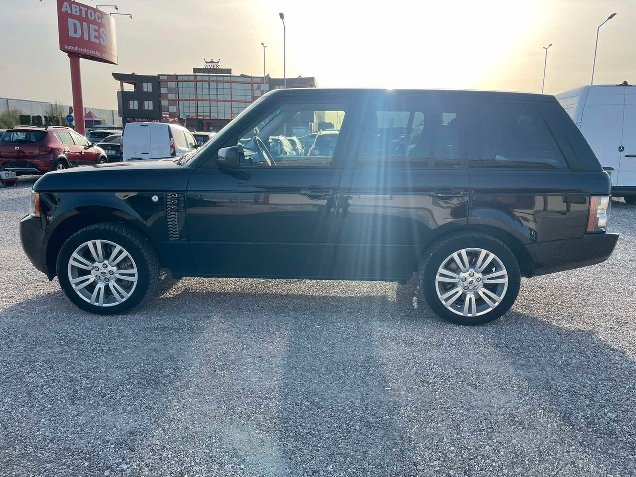 Land Rover Range Rover Vogue 4.4 TDV8 - SUV/ Todoterreno: foto 4 Land Rover Range Rover Vogue 4.4 TDV8 - SUV/ Todoterreno: foto 4