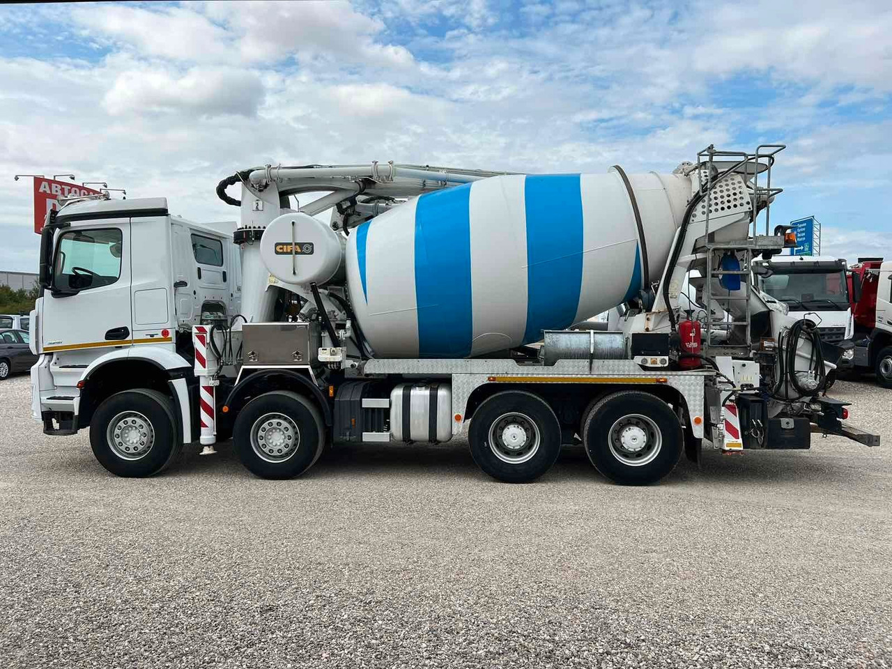 Mercedes-Benz AROCS 3251 CIFA MAGNUM MK28.4L - Camión hormigonera con bomba: foto 4 Mercedes-Benz AROCS 3251 CIFA MAGNUM MK28.4L - Camión hormigonera con bomba: foto 4