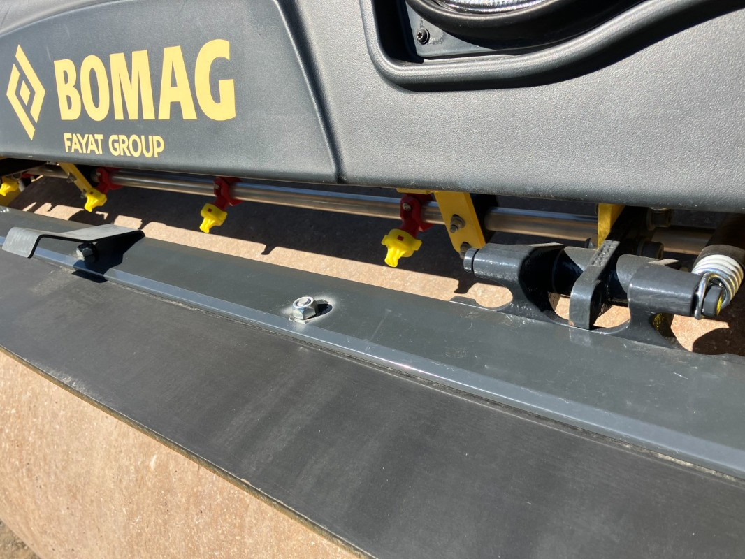 Apisonadora de asfalto BOMAG DE BW 141 AD-50  Stage IIIa / Tier3: foto 11