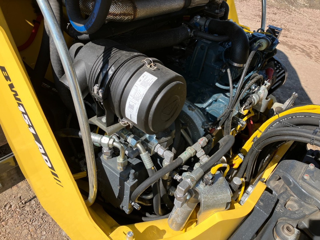 BOMAG DE BW 151 AD-50 Stage IIIa/Tier 4i - Apisonadora de asfalto: foto 5 BOMAG DE BW 151 AD-50 Stage IIIa/Tier 4i - Apisonadora de asfalto: foto 5