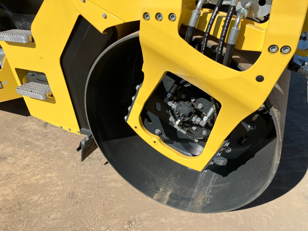 Apisonadora de asfalto BOMAG DE BW 151 AD-50  Stage IIIa/Tier 4i: foto 18