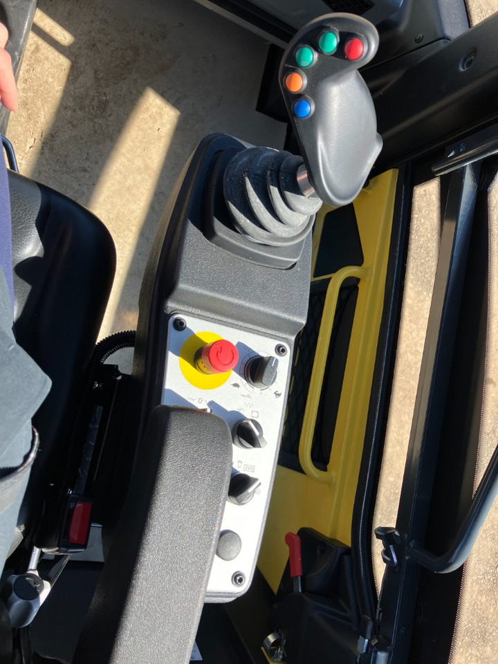 Apisonadora de asfalto BOMAG DE BW 151 AD-50  Stage IIIa/Tier 4i: foto 13