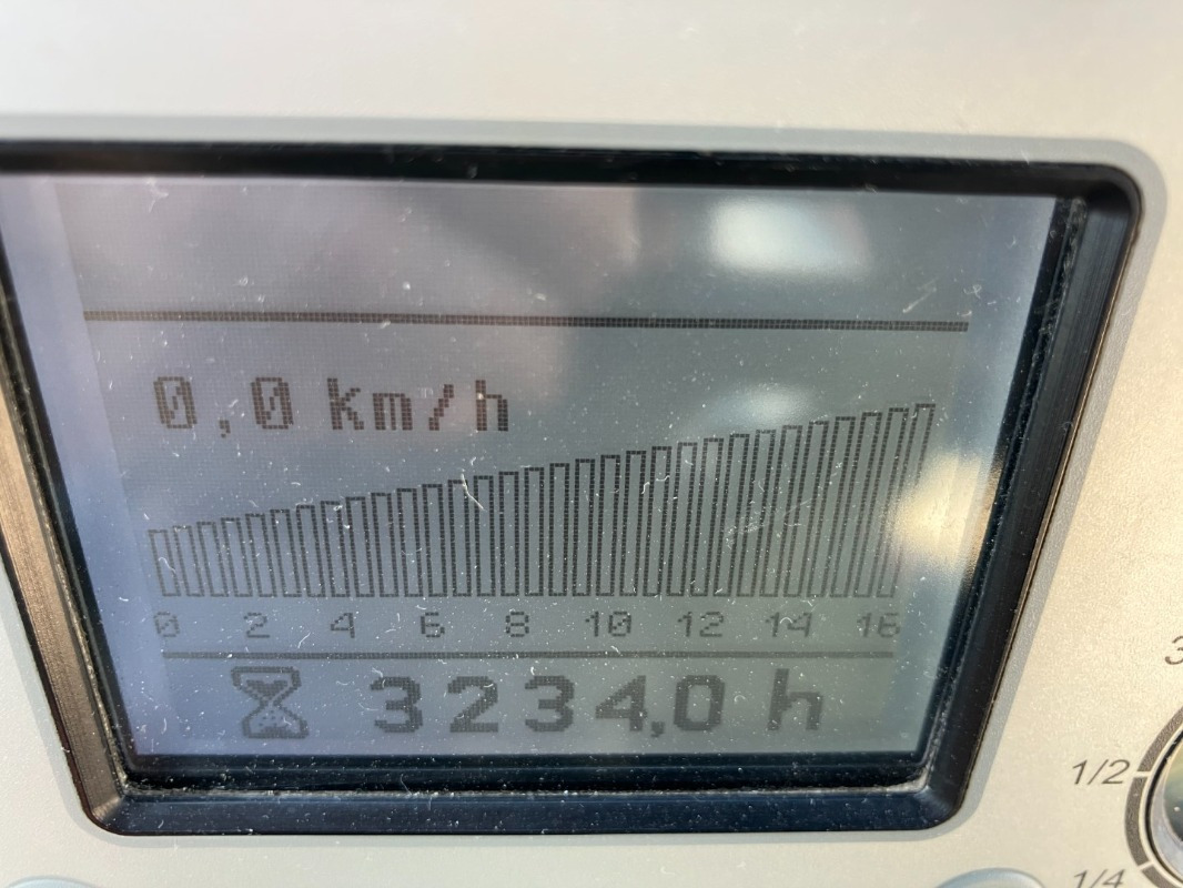 BOMAG DE BW 161 AD-5 Stage IIIb/Tier 4i - Apisonadora de asfalto: foto 5 BOMAG DE BW 161 AD-5 Stage IIIb/Tier 4i - Apisonadora de asfalto: foto 5