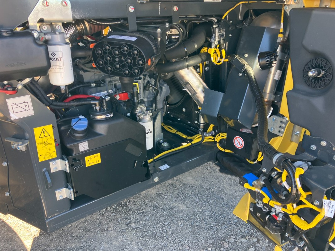 BOMAG DE BW 174 APO-4v Stage V/Tier 4f - Apisonadora de asfalto: foto 4 BOMAG DE BW 174 APO-4v Stage V/Tier 4f - Apisonadora de asfalto: foto 4