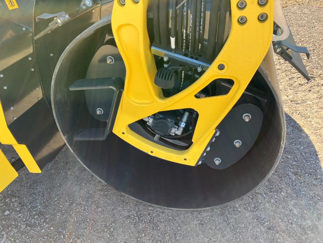 Apisonadora de asfalto BOMAG DE BW 174 APO-4v Stage V/Tier 4f: foto 14