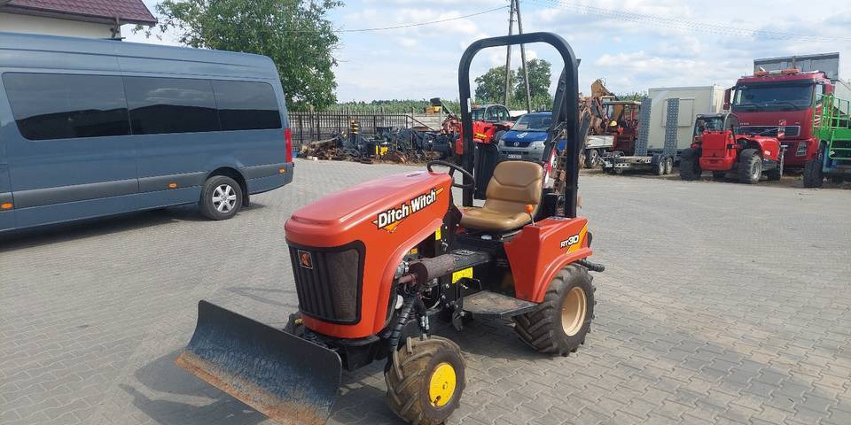 Koparka łańcuchowa Ditch Witch RT30 - Zanjadora: foto 2 Koparka łańcuchowa Ditch Witch RT30 - Zanjadora: foto 2