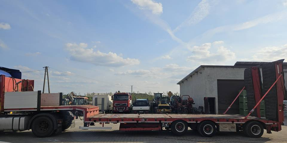 Naczepa niskopodwozie Bodex KIS3J DMC 47 ton - Semirremolque góndola rebajadas: foto 4 Naczepa niskopodwozie Bodex KIS3J DMC 47 ton - Semirremolque góndola rebajadas: foto 4