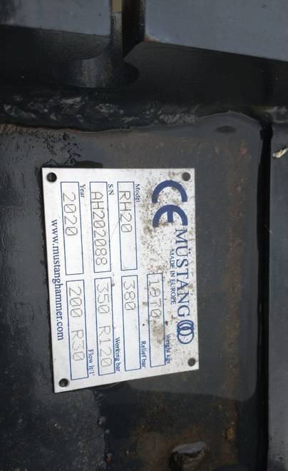 Nowa szczęka krusząca Mustang RH20 obrotowa do koparki 18-30 - Cizalla de demolición para Maquinaria de construcción: foto 4 Nowa szczęka krusząca Mustang RH20 obrotowa do koparki 18-30 - Cizalla de demolición para Maquinaria de construcción: foto 4