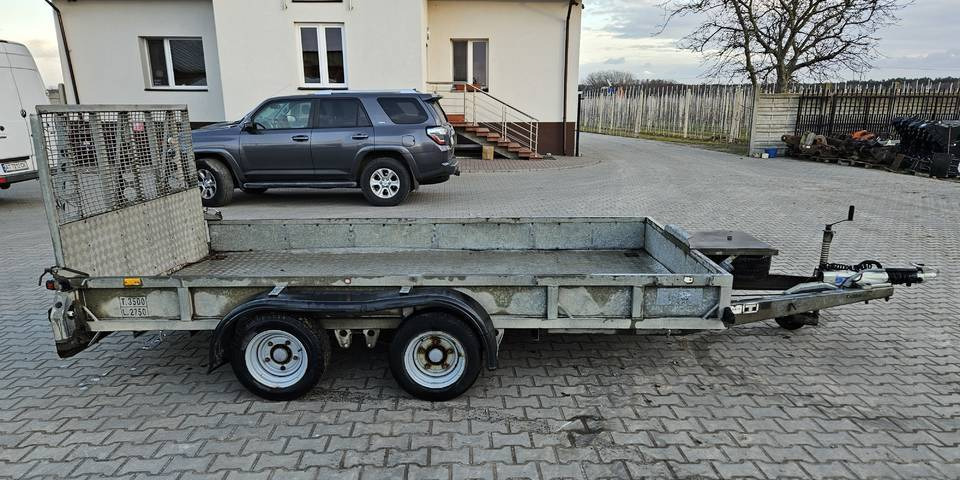 Przyczepa laweta Ifor Williams GX126 3500kg - Remolque porta maquinaria: foto 1 Przyczepa laweta Ifor Williams GX126 3500kg - Remolque porta maquinaria: foto 1