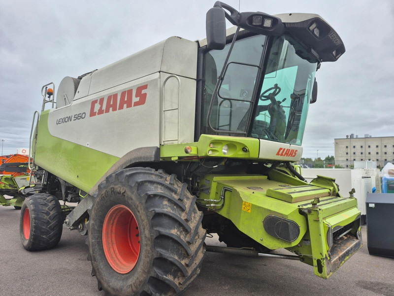 Claas Lexion 560 V750 - Cosechadora de granos: foto 1 Claas Lexion 560 V750 - Cosechadora de granos: foto 1