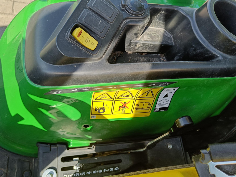 Tractor John Deere 3038E Vahva Jussi 400: foto 12