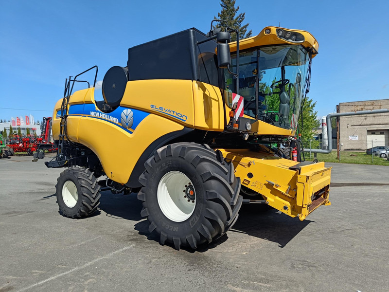 New Holland CX6090 - Cosechadora de granos: foto 1 New Holland CX6090 - Cosechadora de granos: foto 1