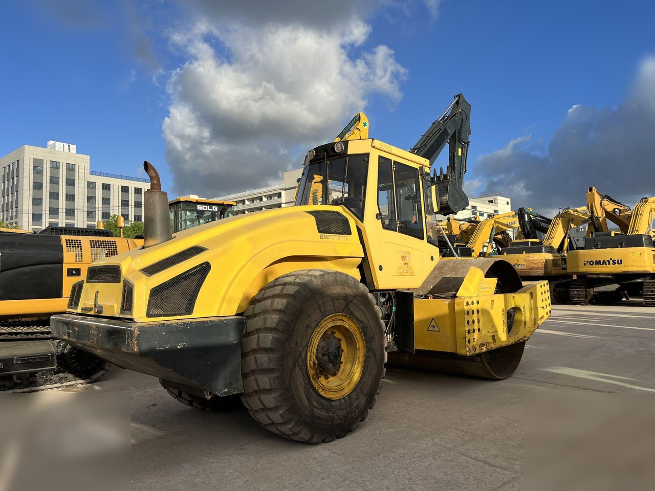 BOMAG BW226DH-4 - Rodillo: foto 2 BOMAG BW226DH-4 - Rodillo: foto 2