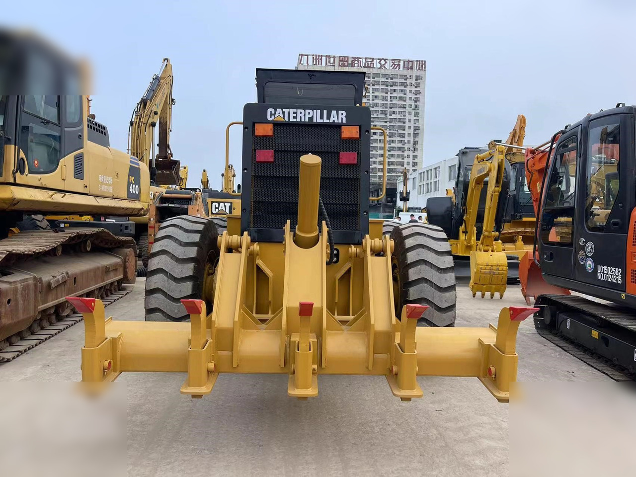 CATERPILLAR 140H - Grader: foto 4 CATERPILLAR 140H - Grader: foto 4