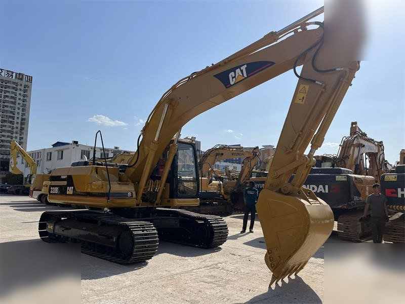 CATERPILLAR 320BL - Excavadora de cadenas: foto 2 CATERPILLAR 320BL - Excavadora de cadenas: foto 2
