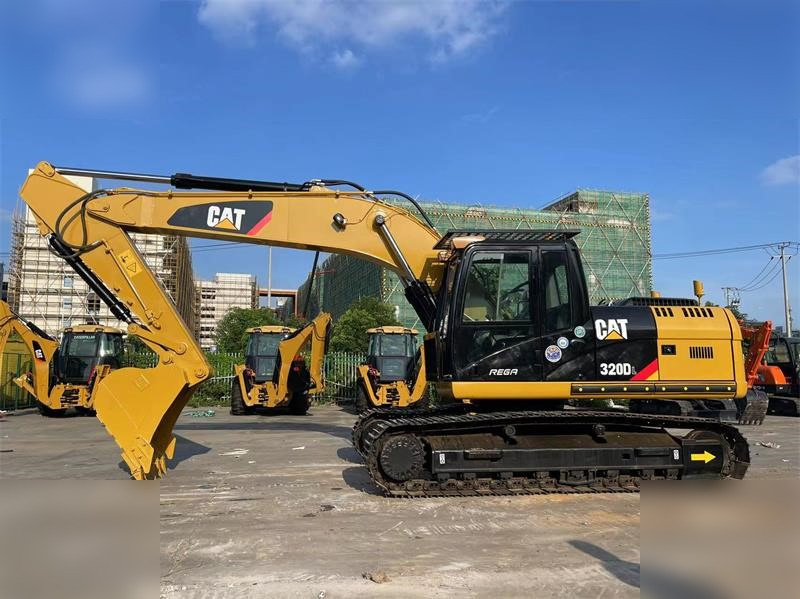 CATERPILLAR 320DL - Excavadora de cadenas: foto 1 CATERPILLAR 320DL - Excavadora de cadenas: foto 1