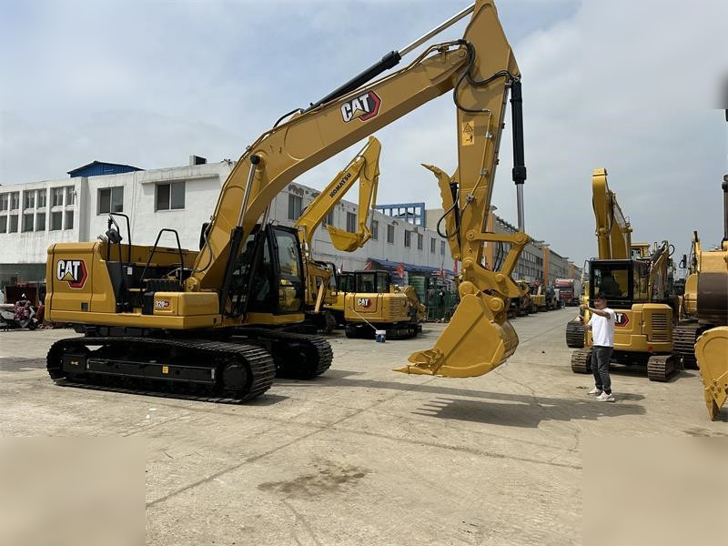 CATERPILLAR 320GC - Excavadora de cadenas: foto 2 CATERPILLAR 320GC - Excavadora de cadenas: foto 2
