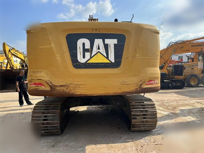 CATERPILLAR 320GC - Excavadora de cadenas: foto 3 CATERPILLAR 320GC - Excavadora de cadenas: foto 3