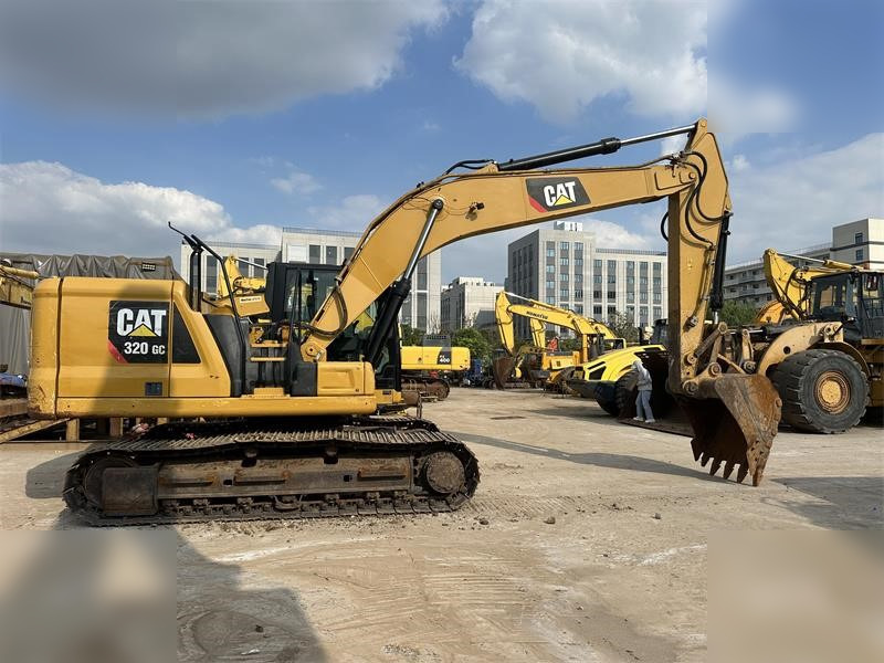 CATERPILLAR 320GC - Excavadora de cadenas: foto 1 CATERPILLAR 320GC - Excavadora de cadenas: foto 1