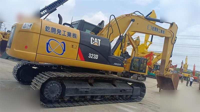 CATERPILLAR 323D - Excavadora de cadenas: foto 1 CATERPILLAR 323D - Excavadora de cadenas: foto 1